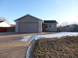 2512 N Ridgewood Ct, Wichita, KS 67220
