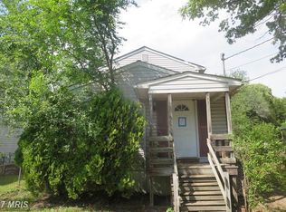 389 Riverside Dr, Pasadena, MD 21122