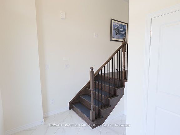 4th image of 13 Simona Ave