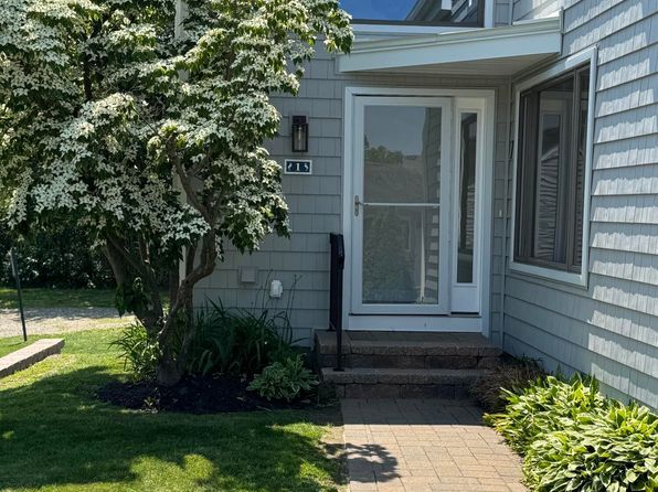 9 Bridgewaters Dr APT 1