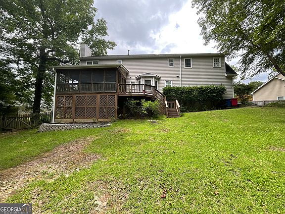 3rd image of 110 Kells Ct