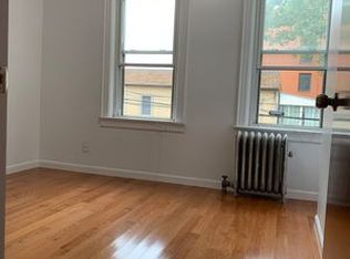 23-56 33rd St #1, Astoria, NY 11105