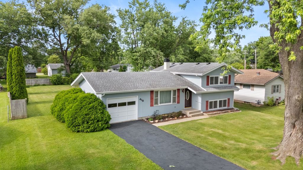 418 Barbara St, Mount Morris, IL - View 3