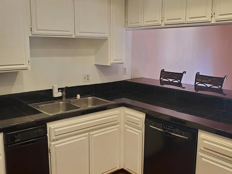 6707 Lambert Way — Photo 6