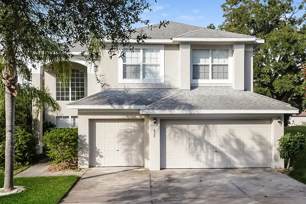4 bed, 2.5 bath, 2070 sqft, $2,550 — Photo 1