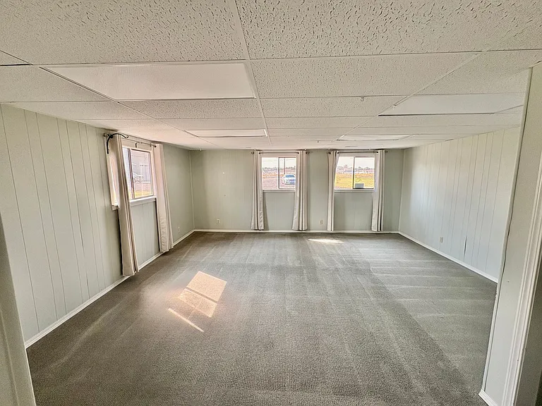 1175 E Elm Ave — Photo 9