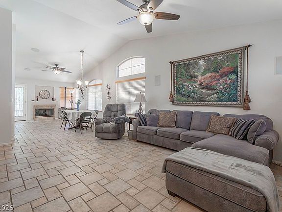 5th image of 1341 Maplegrove Cir