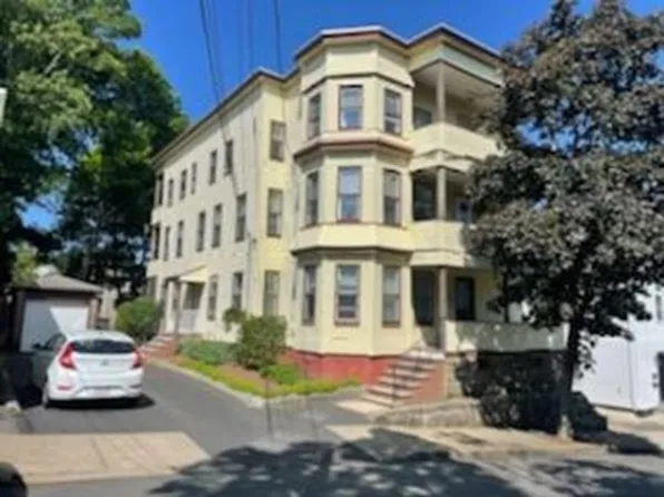 22 Oneida St, Lynn, MA 01902