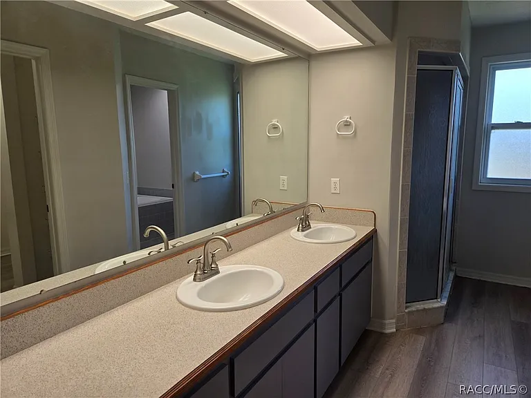 8288 W Barry Ct — Photo 13