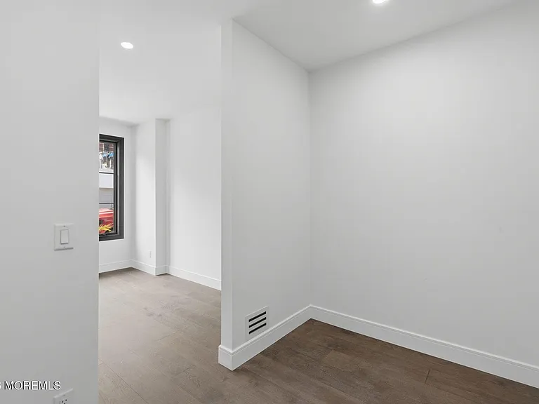 9 Minerva St #1 — Photo 8