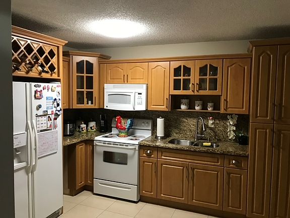 4th image of 8833 NW 118th St