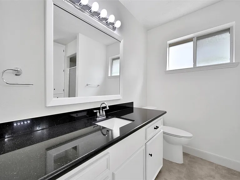 9411 Roos Rd — Photo 26