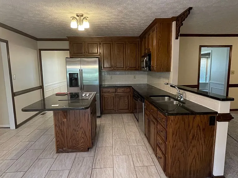 403 Coach Hovis Dr — Photo 8