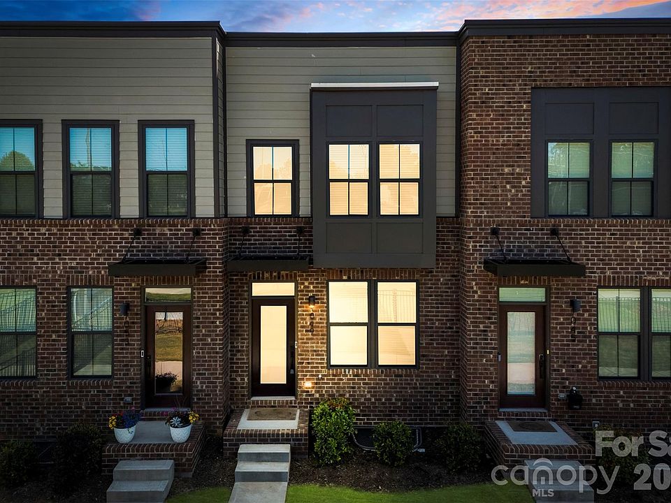 1st image of 1049 Simcoe Ln