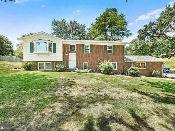 2311 Persimmon Dr, Ijamsville, MD 21754