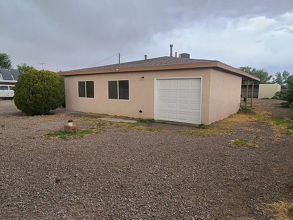 4th image of 4920 Cerritos Ave