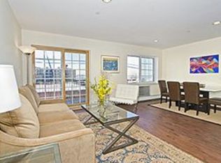 152 Beard St APT 4A, Brooklyn, NY 11231