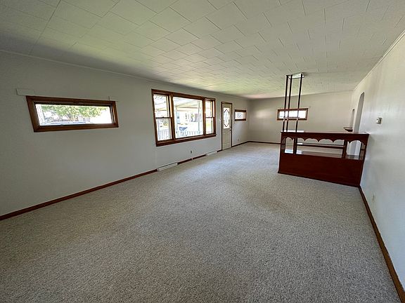 4th image of 206 W Hinshaw St