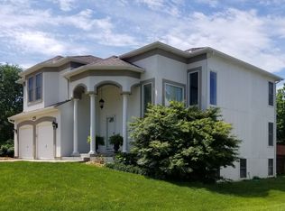 5717 SW Westport Cir, Topeka, KS 66614