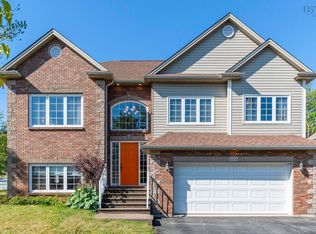 103 Freshwater Trl, Dartmouth, NS B2W 0A4