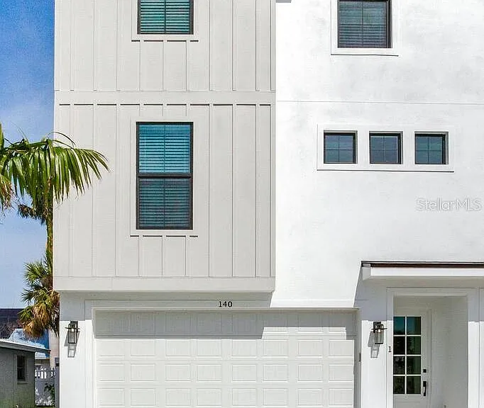 140 174th Ave E #A — Photo 2