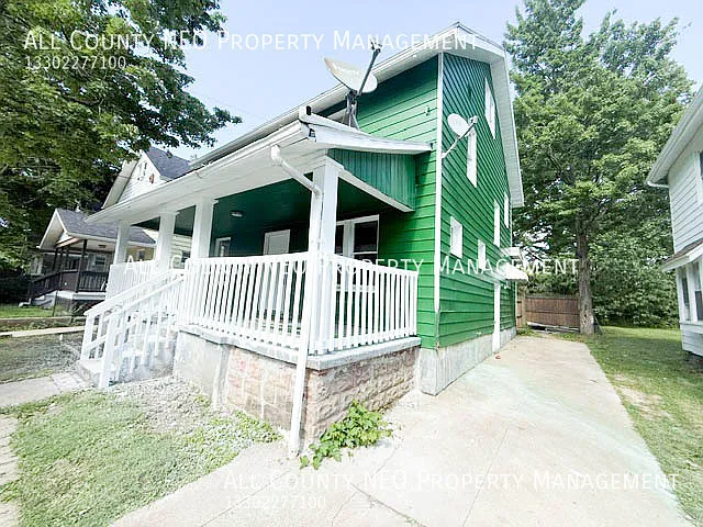 549 Wildwood Ave — Photo 2