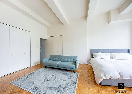 Sold by R New York | media 15