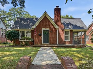 700 Woodruff Pl, Charlotte, NC 28208