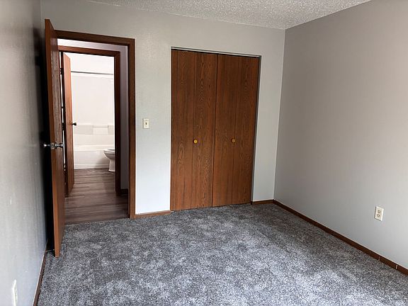 4th image of 2715 Hawken St #10