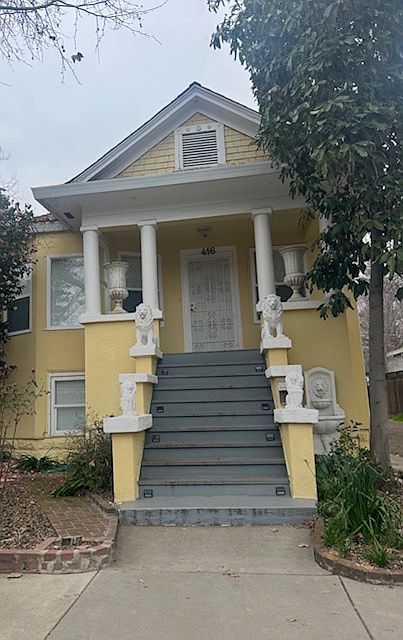 1st image of 416 22nd St #2