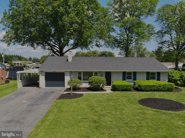 52 Sunset Ave, Manheim, PA 17545