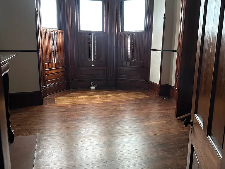 1015 Dayton St — Photo 33
