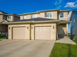 48 W Panatella Cmn NW, Calgary, AB T3K 0T5