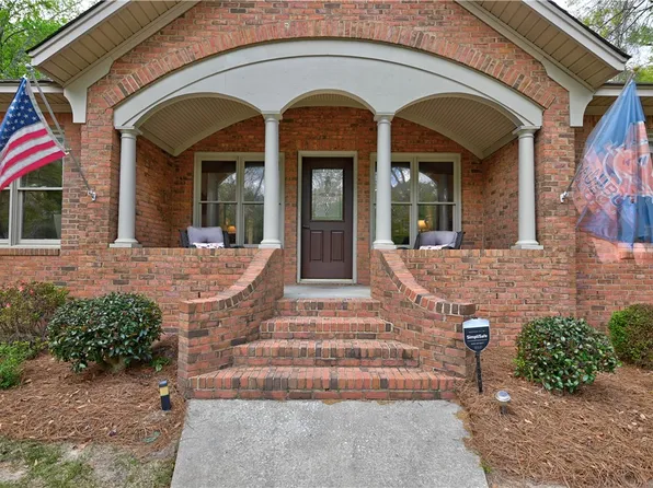 865 E University Dr, Auburn, AL 36830