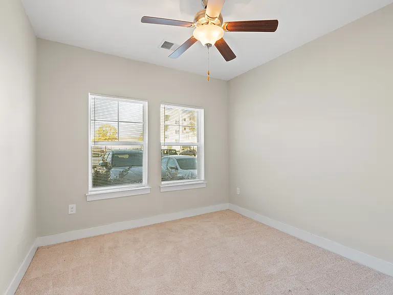 Gateway Apartments — Photo 36