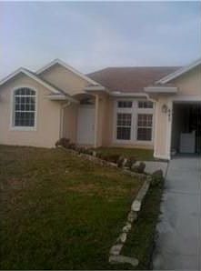 1st image of 443 SW Columbus Dr