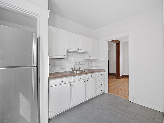 4th image of 2533 Ida Ave Unit 1