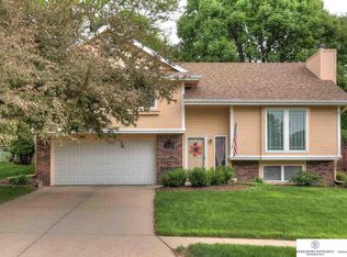 12964 Lark St, Omaha, NE 68164