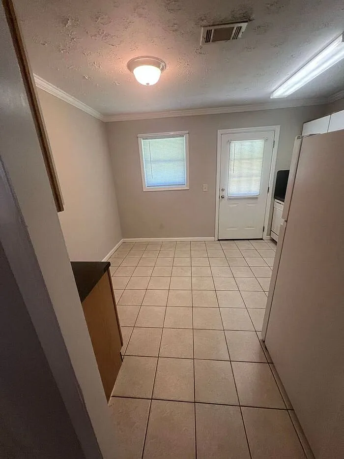 2 bed, 1.0 bath, 798 sqft, $1,199 — Photo 4