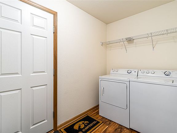 3rd image of 834 NE Cherry Plum Dr