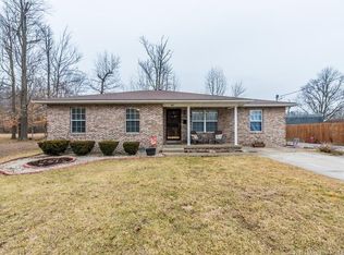 601 N Beechwood Ave, Scottsburg, IN 47170