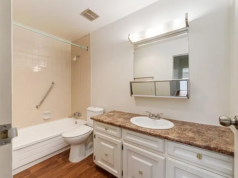 3805 Marlborough Dr NE — Photo 26