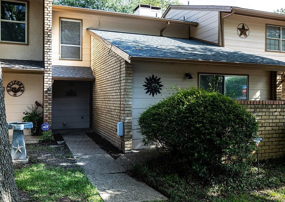 1st image of 2118 Warnford Pl