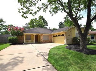 8527 Sunny Ridge Dr, Houston, TX 77095