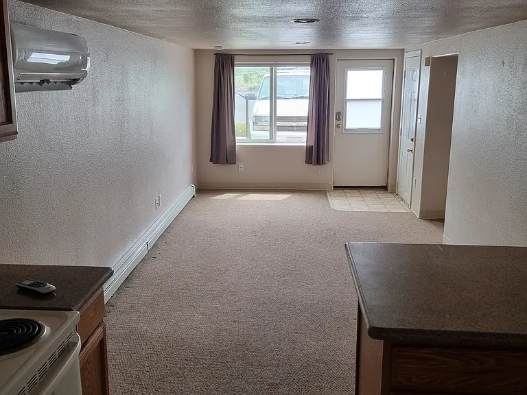 235 Crater Lake Pkwy #3 — Photo 4