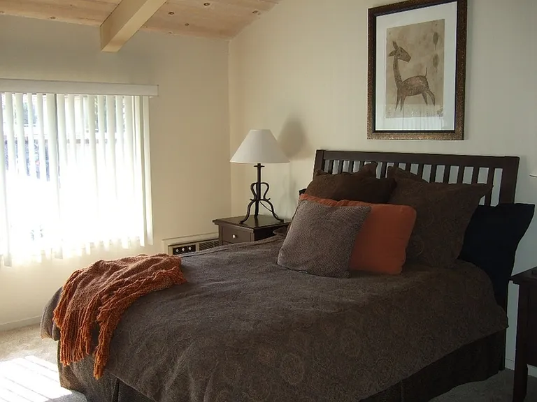 Plumas Garden Apartments — Photo 6