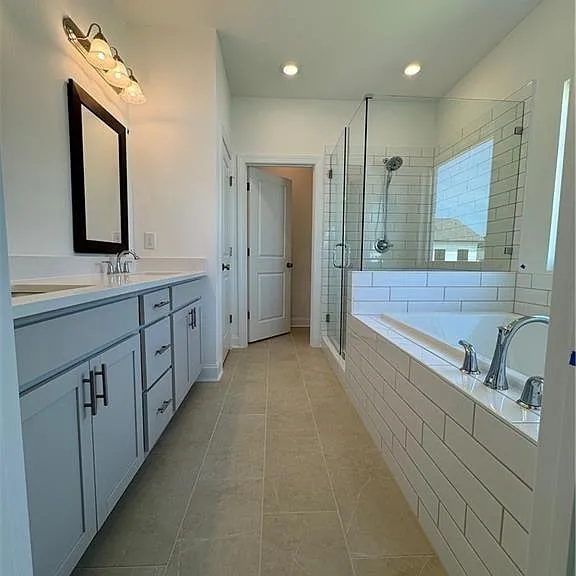 1112 Larkin Dr — Photo 5