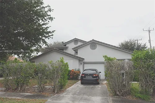 518 NE 48th St Photo 1