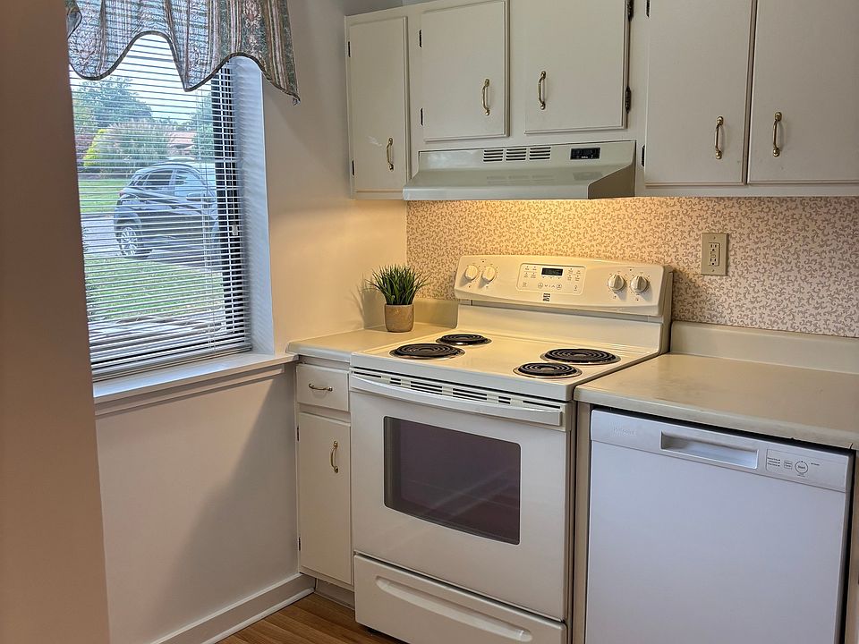 1st image of 415 Asbury Ridge #415