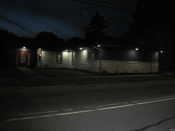 5th image of 818 W Park Dr